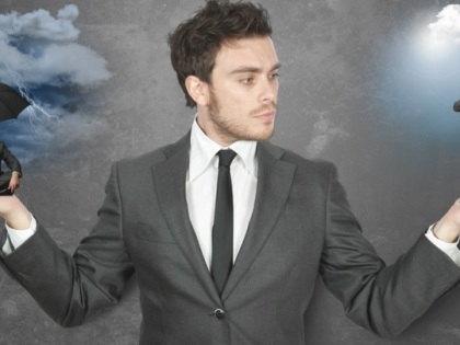 4 sprawdzone sposoby na to jak zacząć myśleć inaczej. Poznaj autocoaching odwróconego myślenia.